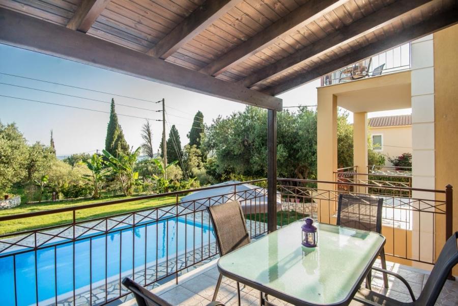 Villa Irida Afrato Экстерьер фото