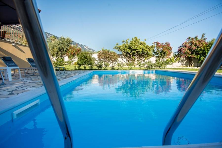 Villa Irida Afrato Экстерьер фото