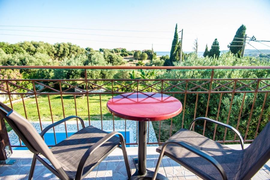 Villa Irida Afrato Экстерьер фото